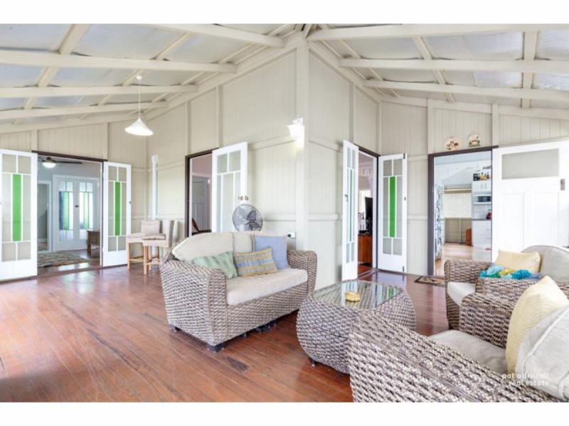 94 Davis Street, The Range QLD 4700